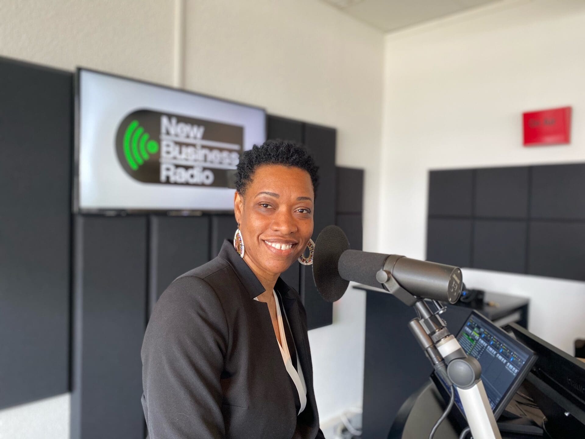 Mireille-Peope-Power-Radio